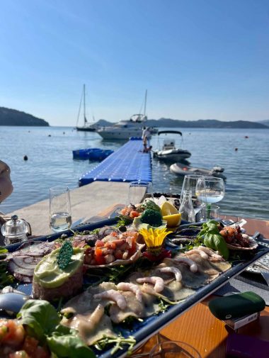 Gallery-dubrovnik-boat-adventure-sea-food